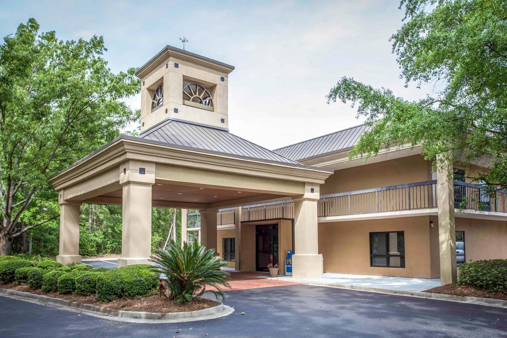 Clarion Inn & Suites Aiken South Экстерьер фото