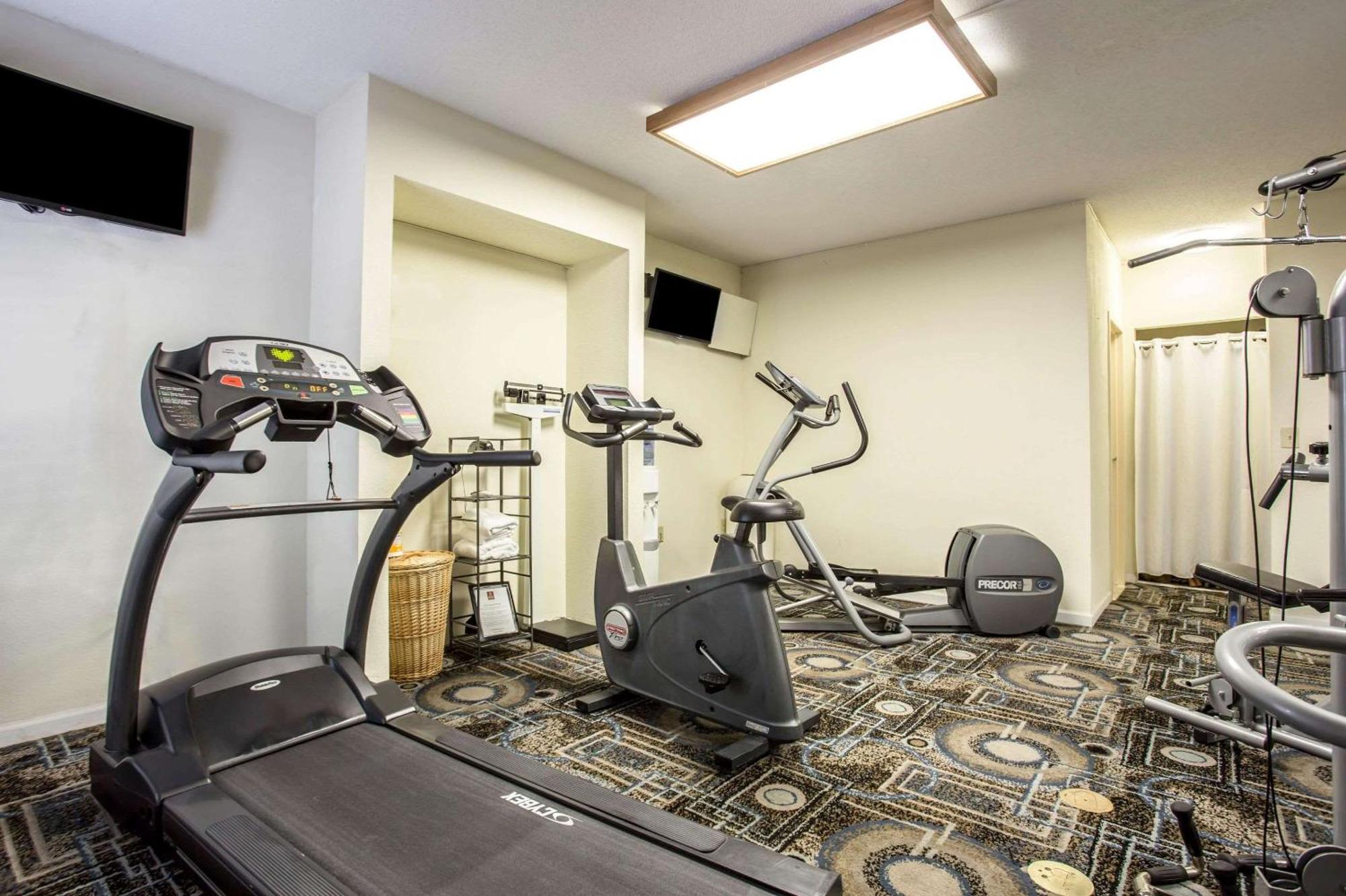 Clarion Inn & Suites Aiken South Экстерьер фото