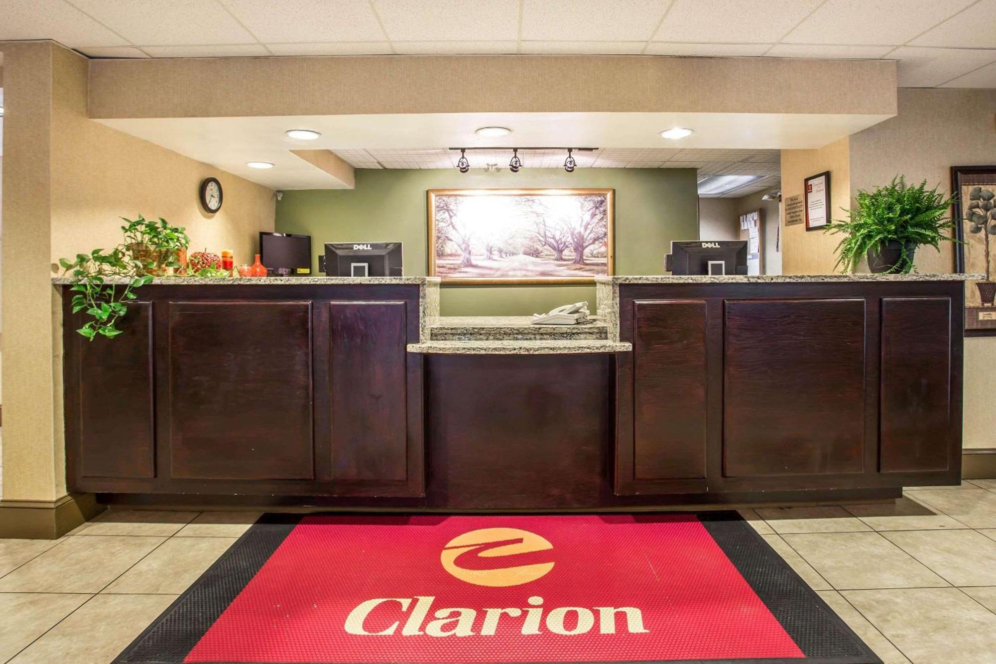 Clarion Inn & Suites Aiken South Экстерьер фото
